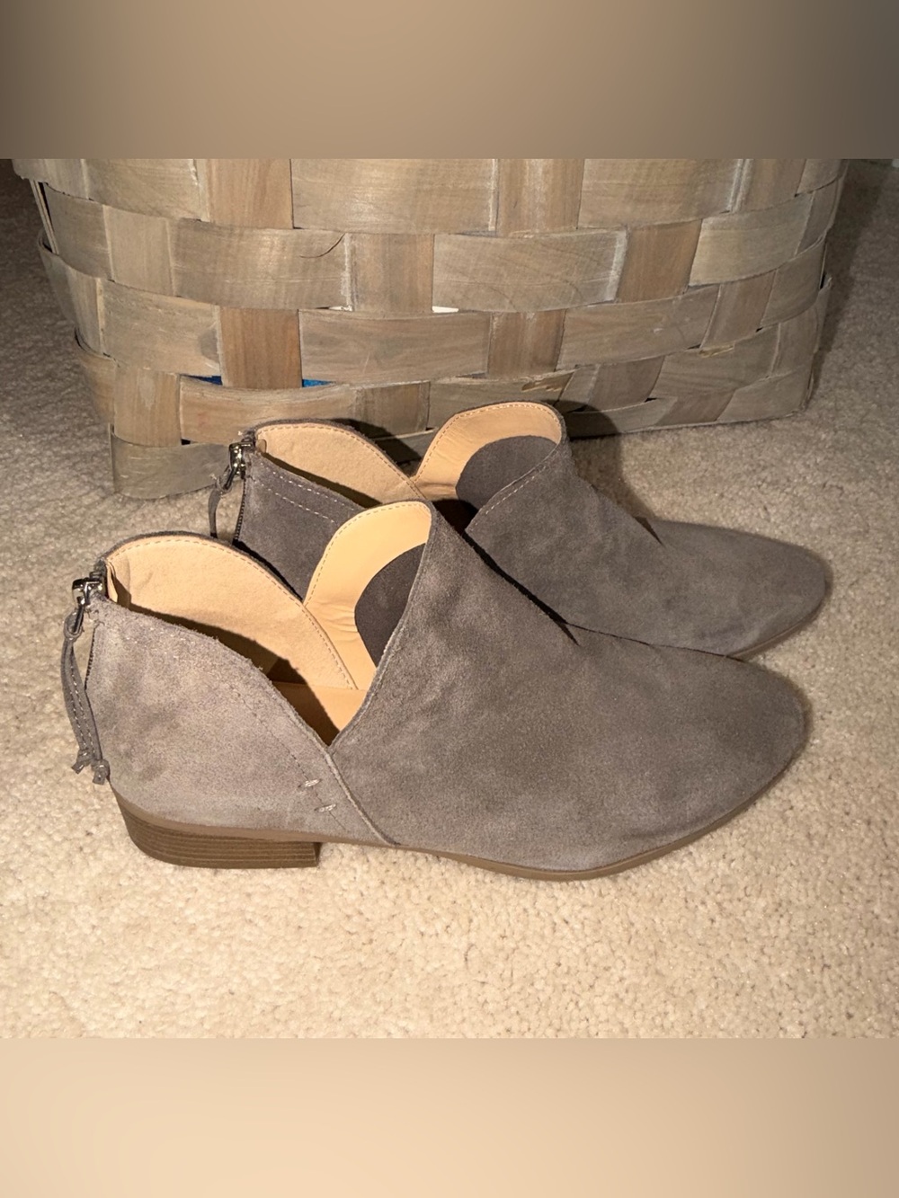 Women's Grey Suede Cutout Ankle Shoes